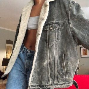 Sherpa-lined vintage Levi’s denim jacket